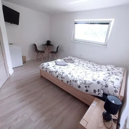 Sara Kwatera prywatna *